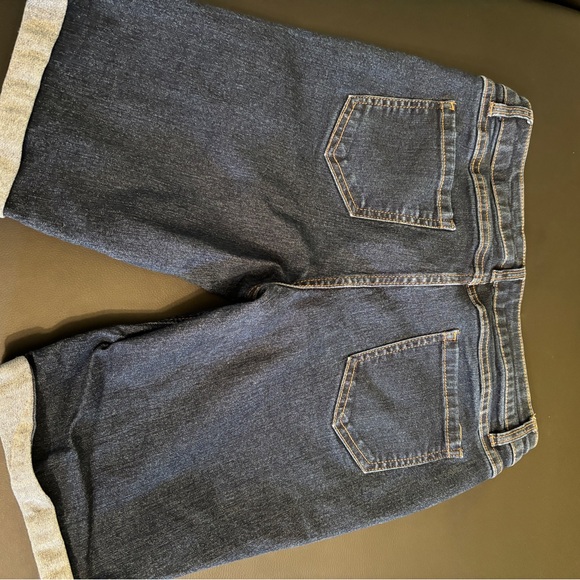 D. Jeans Bermuda Shorts - Picture 2 of 4
